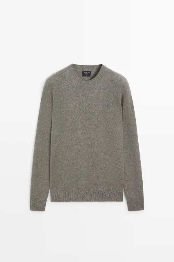 Товар Strickpullover aus 100 % Wolle mit Rundausschnitt из интернет-магазина massimodutti.com