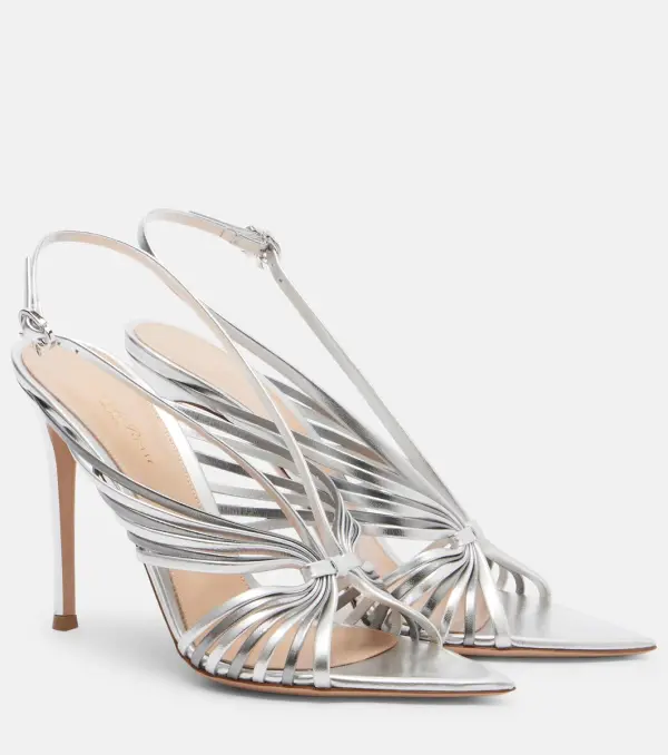 Slingback-Sandalen aus Metallic-Leder - фото товара