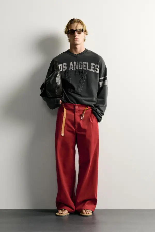 VINTAGE WASH EFFECT CROPPED FIT PATCH SWEATSHIRT - фото товара