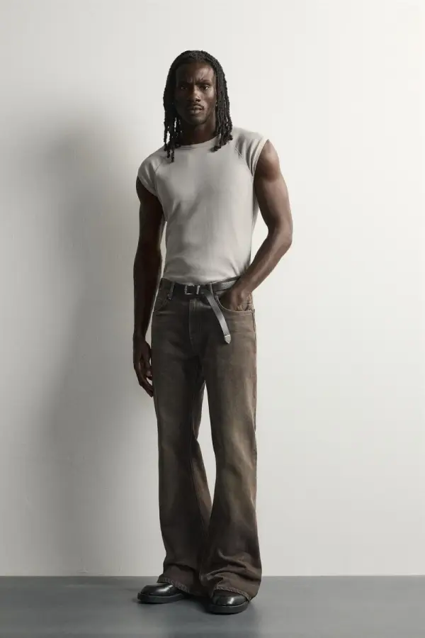 JEANS FLARE FIT - фото товара