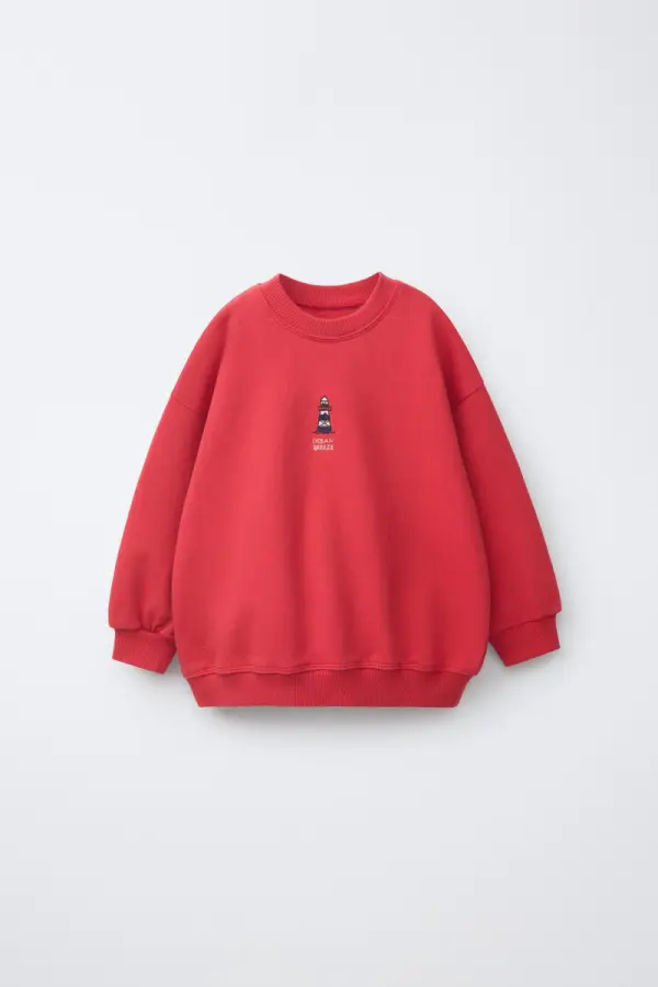 SWEATSHIRT MIT LEUCHTTURM-STICKEREI - фото товара