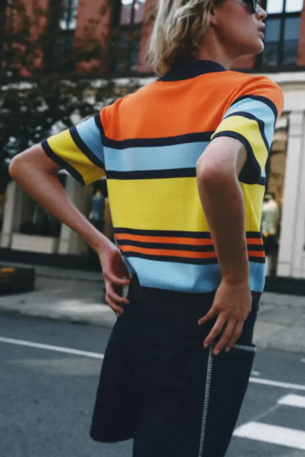 GESTREIFTES STRICK-POLOSHIRT - Каталогеру: заказать в России с доставкой из Европы