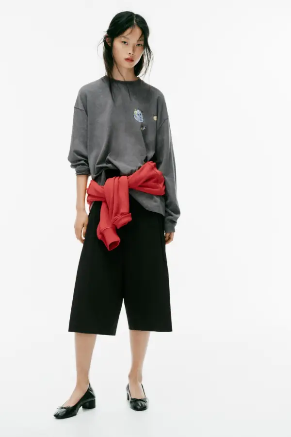 WASHED-T-SHIRT MIT PLANETEN-PRINT - фото товара