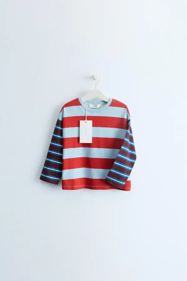ZARA TIMELESS – T-SHIRT MIT FARBBLOCK-STREIFEN - фото товара