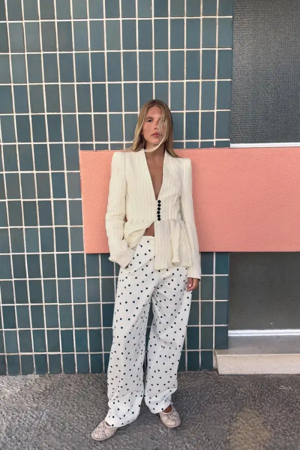 TAILLIERTER BLAZER MIT STREIFEN - фото товара