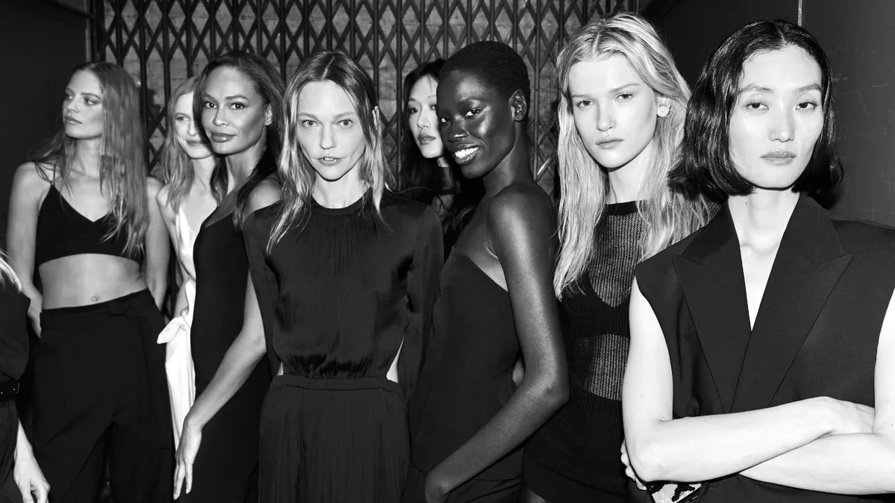 ZARA отмечает 50-летие — юбилейная коллекция, супермодели и как заказать оригинальные вещи с доставкой из Германии